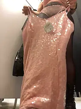 Snapshot of CrazzyChicks chatting on 02.16.25 CrazzyChicks online show from 02.16.25