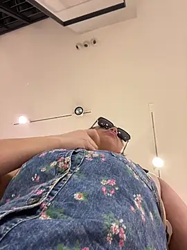 CrazzyChicks online show from 05.31.26
