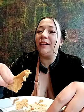 isabella rossse online show from 03.06.25