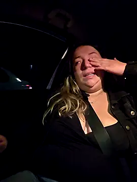 isabella rossse online show from 10.29.25