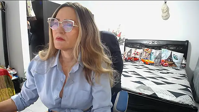 Snapshot of Xiimen chatting on 01.15.25 Xiimen online show from 01.15.25