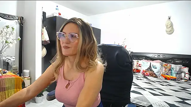 Snapshot of Xiimen chatting on 01.29.25 Xiimen online show from 01.29.25