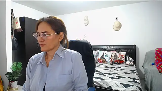 Snapshot of Xiimen chatting on 02.06.25 Xiimen online show from 02.06.25