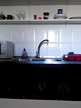 Moi Lina online show from 12.05.25