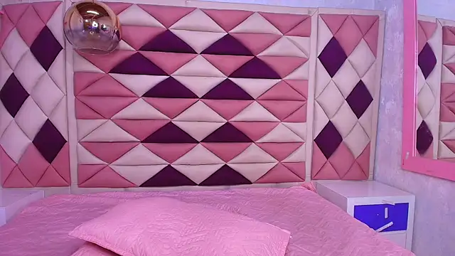 Snapshot of agath_69 chatting on 11.13.25 agath 69 online show from 11.13.25