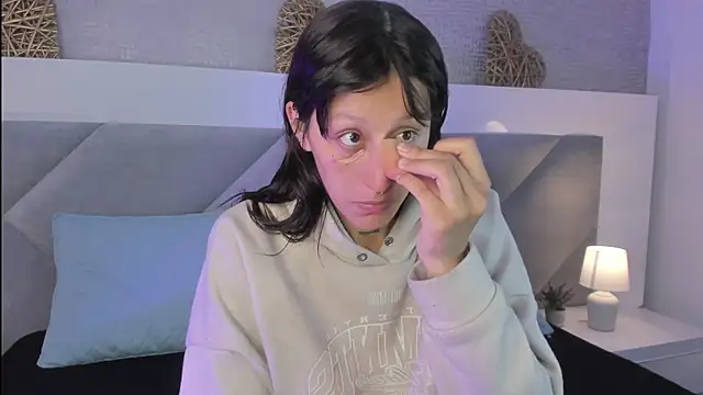 Mariana Joness online show from 04.07.26