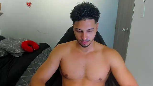 Snapshot of Kris_Khalifa69 chatting on 07.08.26 Kris Khalifa69 online show from 07.08.26