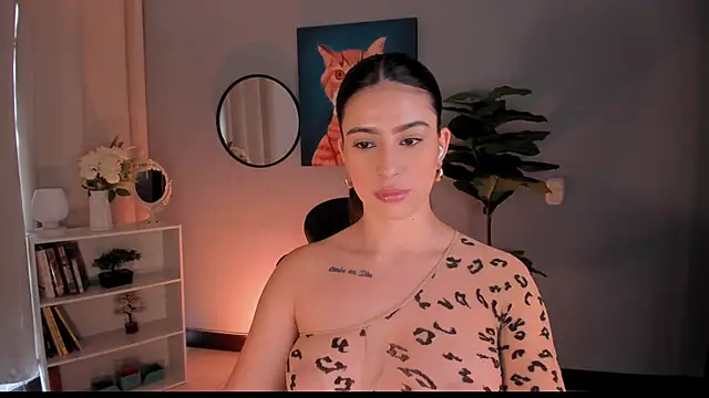 Snapshot of LiaPearce chatting on 11.29.25 LiaPearce online show from 11.29.25