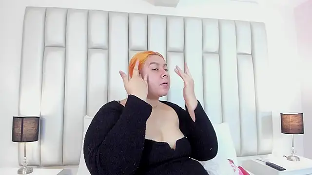 aandreaperez online show from 02.26.25