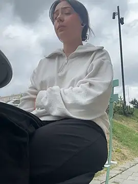 Snapshot of hanahaki chatting on 09.19.25 hanahaki online show from 09.19.25