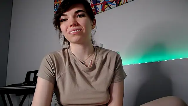 Snapshot of olivka-flower chatting on 12.17.24 olivka-flower online show from 12.17.24