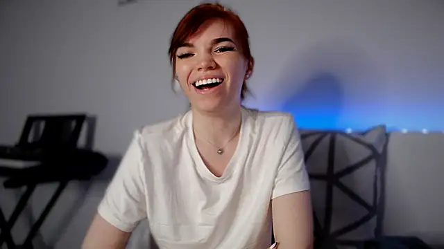 Snapshot of olivka-flower chatting on 01.27.25 olivka-flower online show from 01.27.25