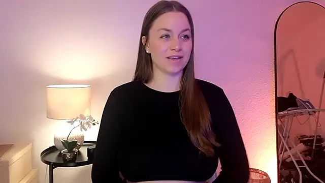 MilaFleur online show from 02.15.25