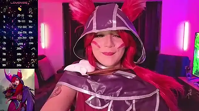 Snapshot of cutesarah_ chatting on 10.18.25 cutesarah  online show from 10.18.25