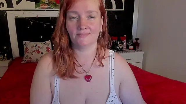 Snapshot of SinFulTitsDD chatting on 01.19.25 SinFulTitsDD online show from 01.19.25