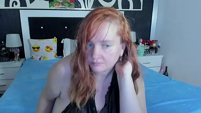 Snapshot of SinFulTitsDD chatting on 03.15.25 SinFulTitsDD online show from 03.15.25