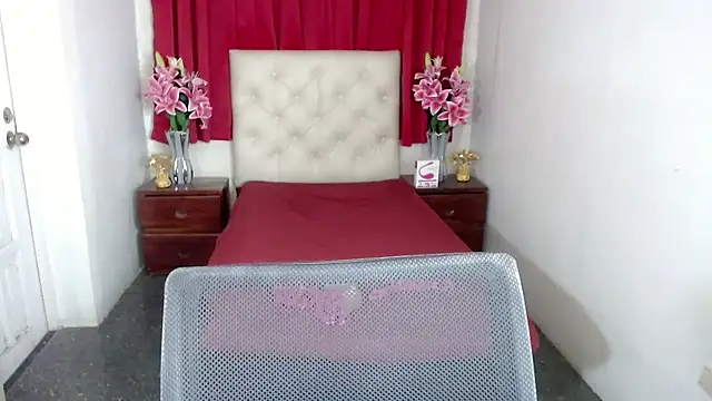 Snapshot of xSexynineDollx chatting on 02.02.25 xSexynineDollx online show from 02.02.25