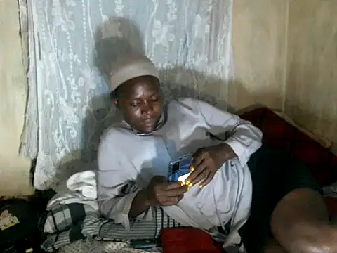 Snapshot of cute-shamza chatting on 02.28.26 cute-shamza online show from 02.28.26