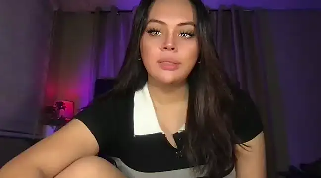 Snapshot of _MissKhimberlyXxx_ chatting on 12.16.24 MissKhimberlyXxx online show from 12.16.24