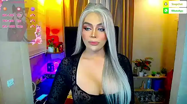 Snapshot of _MissKhimberlyXxx_ chatting on 12.22.24 MissKhimberlyXxx online show from 12.22.24