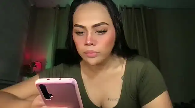 Snapshot of _MissKhimberlyXxx_ chatting on 01.02.25 MissKhimberlyXxx online show from 01.02.25