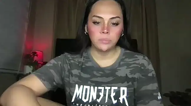 Snapshot of _MissKhimberlyXxx_ chatting on 01.08.25 MissKhimberlyXxx online show from 01.08.25