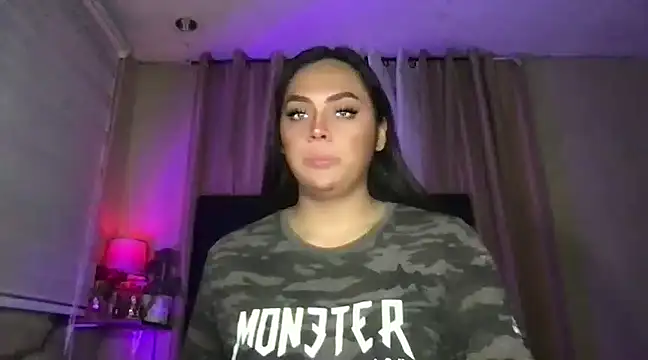 Snapshot of _MissKhimberlyXxx_ chatting on 01.24.25 MissKhimberlyXxx online show from 01.24.25