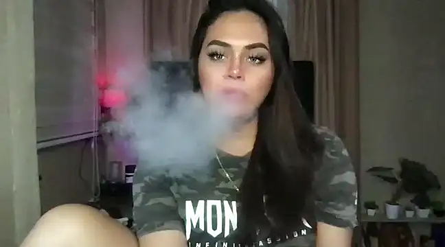 Snapshot of _MissKhimberlyXxx_ chatting on 01.24.25 MissKhimberlyXxx online show from 01.24.25