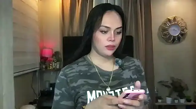 Snapshot of _MissKhimberlyXxx_ chatting on 01.26.25 MissKhimberlyXxx online show from 01.26.25