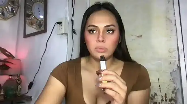 Snapshot of _MissKhimberlyXxx_ chatting on 02.04.25 MissKhimberlyXxx online show from 02.04.25