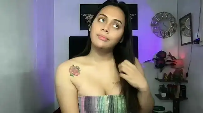 Snapshot of _MissKhimberlyXxx_ chatting on 02.05.25 MissKhimberlyXxx online show from 02.05.25