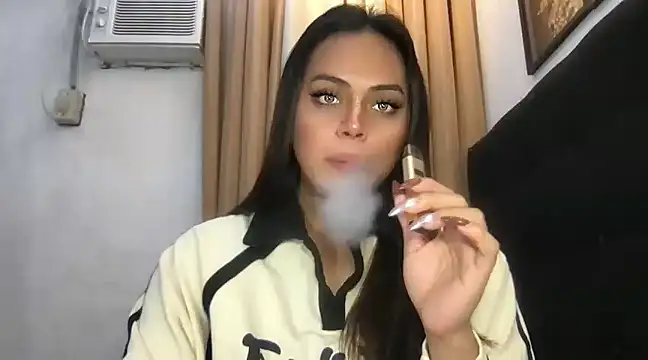 Snapshot of _MissKhimberlyXxx_ chatting on 02.12.25 MissKhimberlyXxx online show from 02.12.25