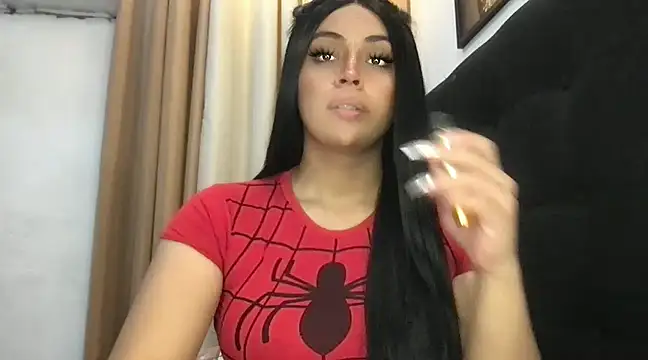 Snapshot of _MissKhimberlyXxx_ chatting on 02.15.25 MissKhimberlyXxx online show from 02.15.25