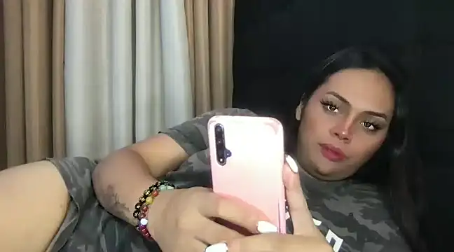 Snapshot of _MissKhimberlyXxx_ chatting on 02.23.25 MissKhimberlyXxx online show from 02.23.25