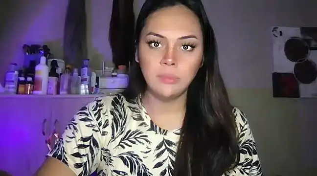 Snapshot of _MissKhimberlyXxx_ chatting on 02.26.25 MissKhimberlyXxx online show from 02.26.25