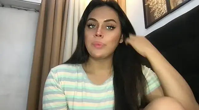 Snapshot of _MissKhimberlyXxx_ chatting on 03.16.25 MissKhimberlyXxx online show from 03.16.25