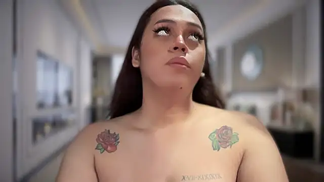 Snapshot of _MissKhimberlyXxx_ chatting on 11.17.25 MissKhimberlyXxx online show from 11.17.25