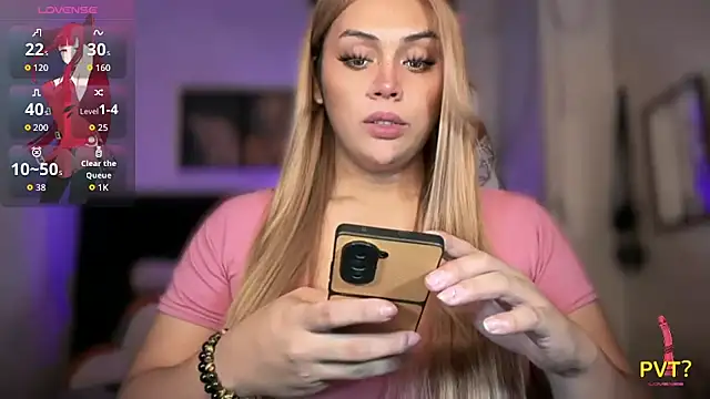 Snapshot of _MissKhimberlyXxx_ chatting on 12.02.25 MissKhimberlyXxx online show from 12.02.25