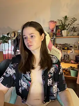 Snapshot of sweetest_pie chatting on 11.22.25 sweetest pie online show from 11.22.25