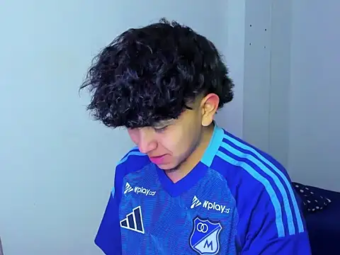 Snapshot of cody_johson chatting on 12.18.25 cody johson online show from 12.18.25