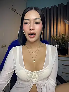Jasmine Elcock online show from 05.05.26