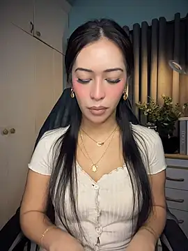 Jasmine Elcock online show from 05.05.26