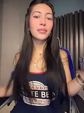 Jasmine Elcock online show from 05.13.26
