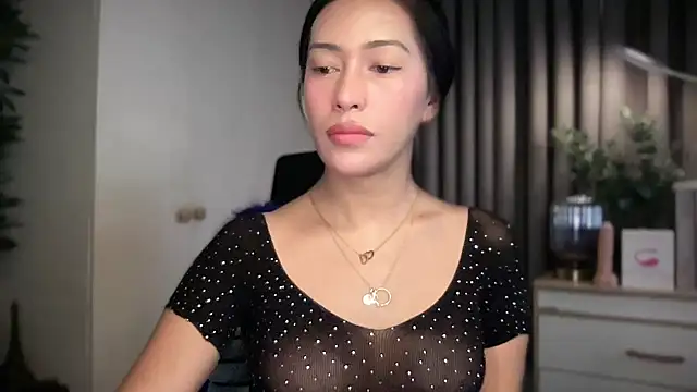 Jasmine Elcock online show from 05.22.26