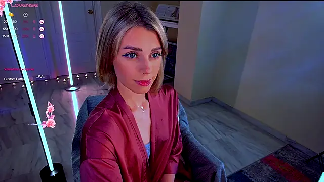 Snapshot of Arielle__03 chatting on 11.20.25 Arielle 03 online show from 11.20.25