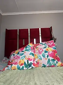 HoneyDropsX online show from 10.10.25