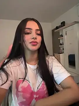 Snapshot of anniehart chatting on 03.06.26 anniehart online show from 03.06.26