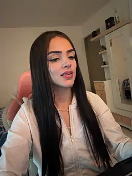 Snapshot of anniehart chatting on 03.31.26 anniehart online show from 03.31.26