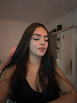 Snapshot of anniehart chatting on 05.02.26 anniehart online show from 05.02.26