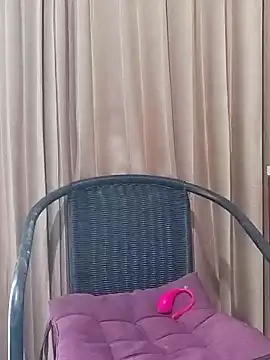 Little suzy5 online show from 12.21.24